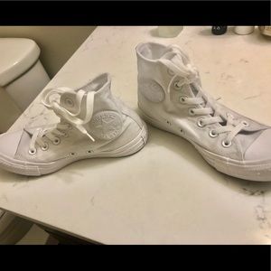 Converse Shoes - Converse all star high tops chucks white 6.5 Converse Shoes - Converse all star high tops chucks white 6.5